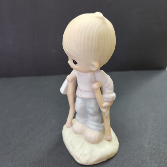 1979 Precious Moments 'He Watches Ove Usa All' Figurine E-3105 - Picture 5 of 7